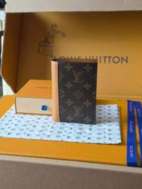 Picture of Louis Vuitton Wallets _SKUfw232532076fw